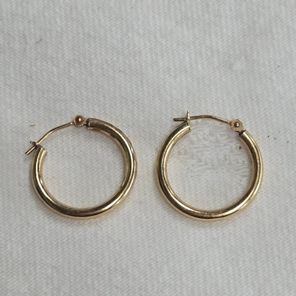 Vintage 14k Elegant Gold Hoop Earrings